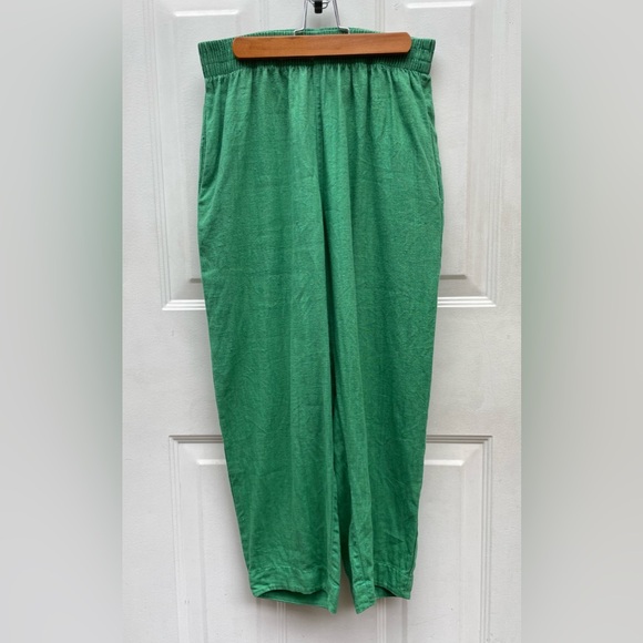 Beaton Linen “Court” pants in Laurel green - Picture 2 of 8